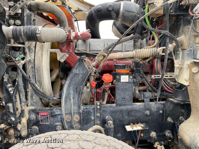 image for item JW9212 2016 Mack CHU613  semi truck