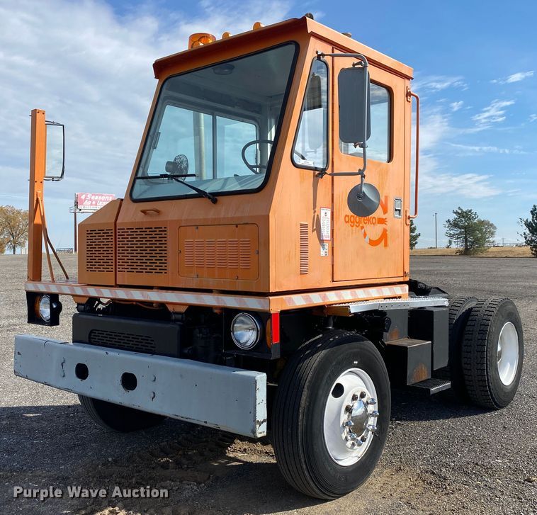 image for item JW9335 1990 Ottawa 30  yard truck