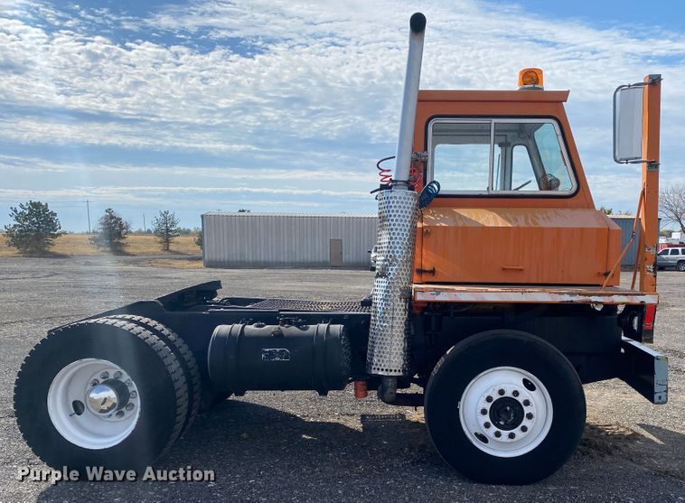 image for item JW9335 1990 Ottawa 30  yard truck