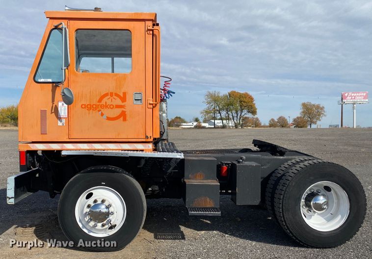 image for item JW9335 1990 Ottawa 30  yard truck