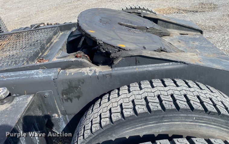 image for item JW9335 1990 Ottawa 30  yard truck