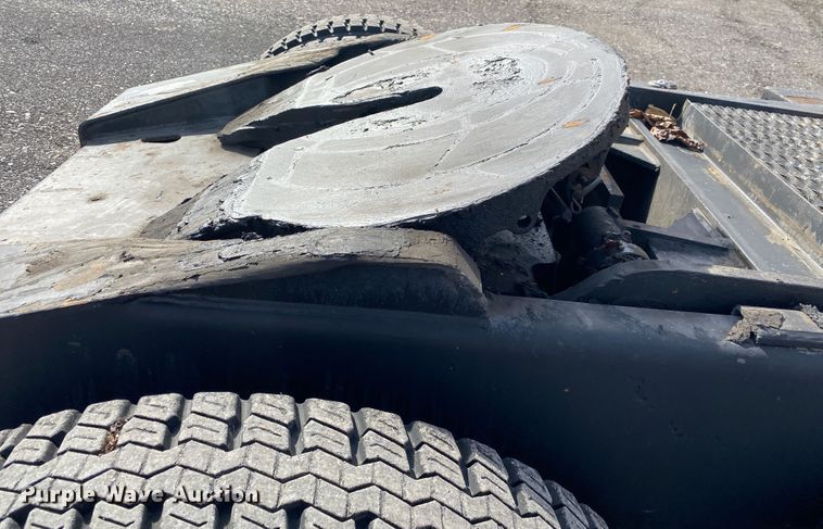 image for item JW9335 1990 Ottawa 30  yard truck