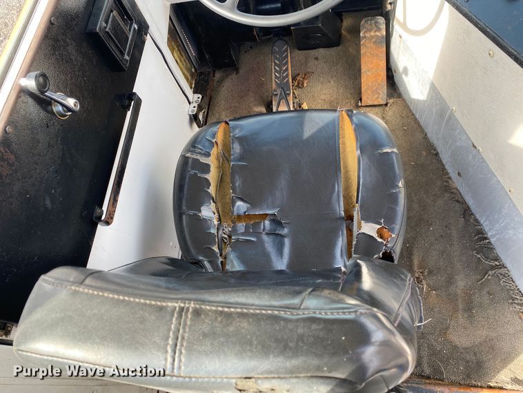 image for item JW9335 1990 Ottawa 30  yard truck