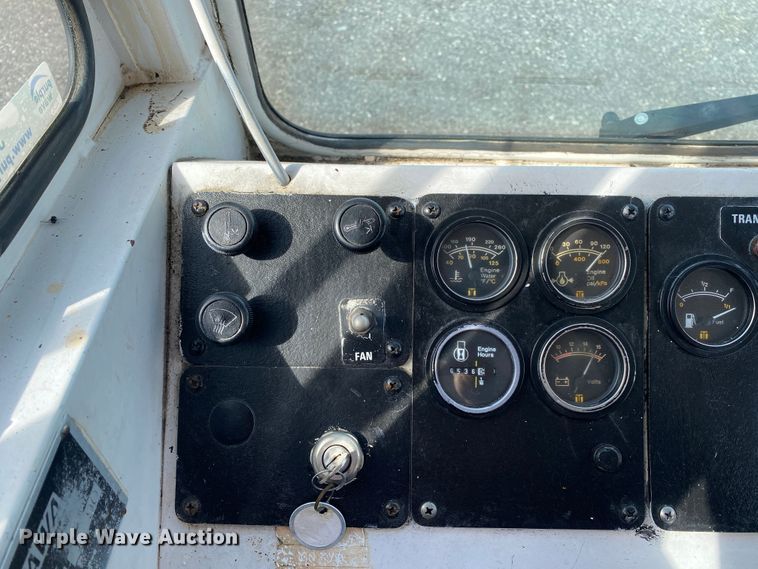 image for item JW9335 1990 Ottawa 30  yard truck