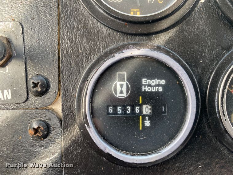 image for item JW9335 1990 Ottawa 30  yard truck