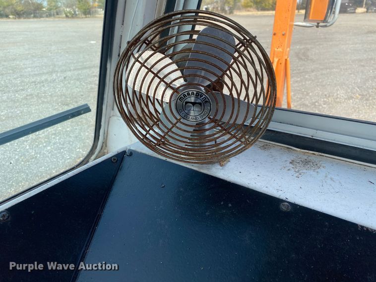 image for item JW9335 1990 Ottawa 30  yard truck