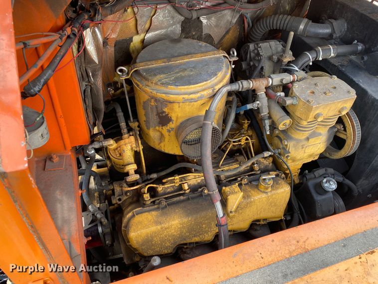 image for item JW9335 1990 Ottawa 30  yard truck