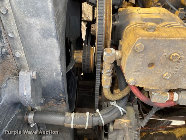 image for item JW9335 1990 Ottawa 30  yard truck