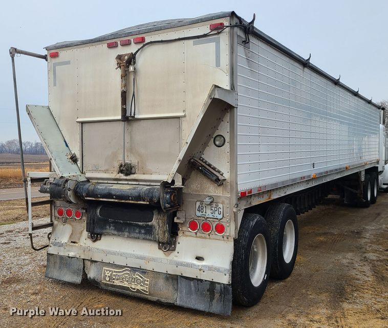 image for item JW9739 2009 Wilson DWBT-650  live bottom trailer