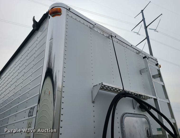 image for item JW9739 2009 Wilson DWBT-650  live bottom trailer