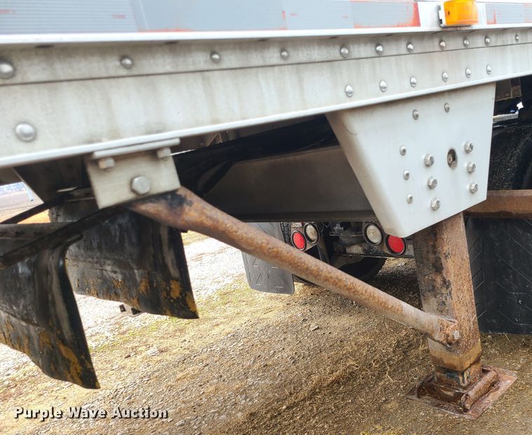 image for item JW9739 2009 Wilson DWBT-650  live bottom trailer