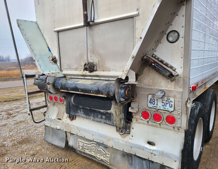 image for item JW9739 2009 Wilson DWBT-650  live bottom trailer