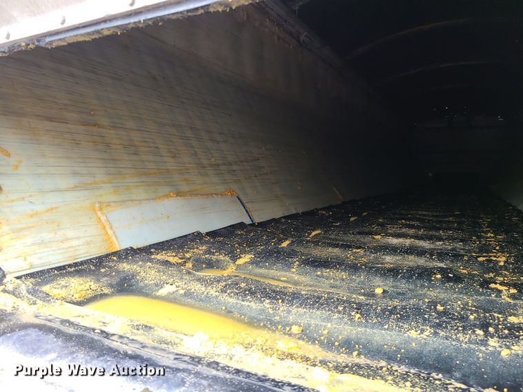 image for item JW9739 2009 Wilson DWBT-650  live bottom trailer