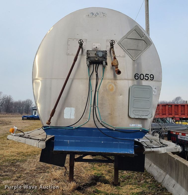 image for item JW9740 1970 Kari Kool CTK  tank trailer