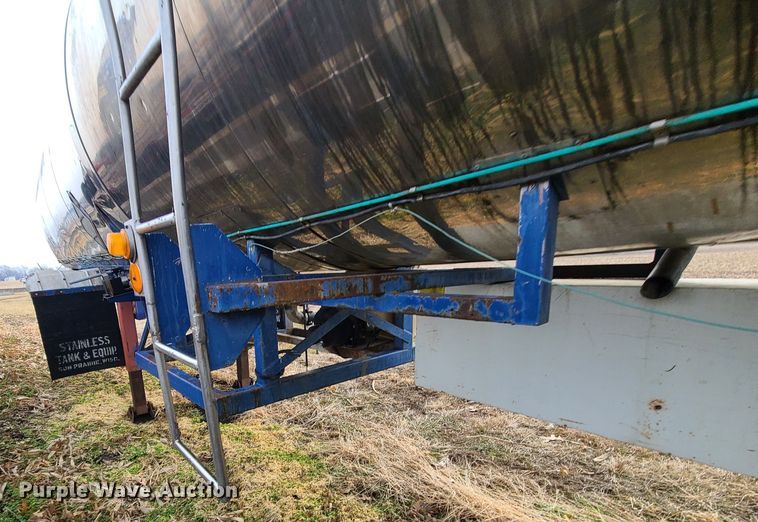 image for item JW9740 1970 Kari Kool CTK  tank trailer