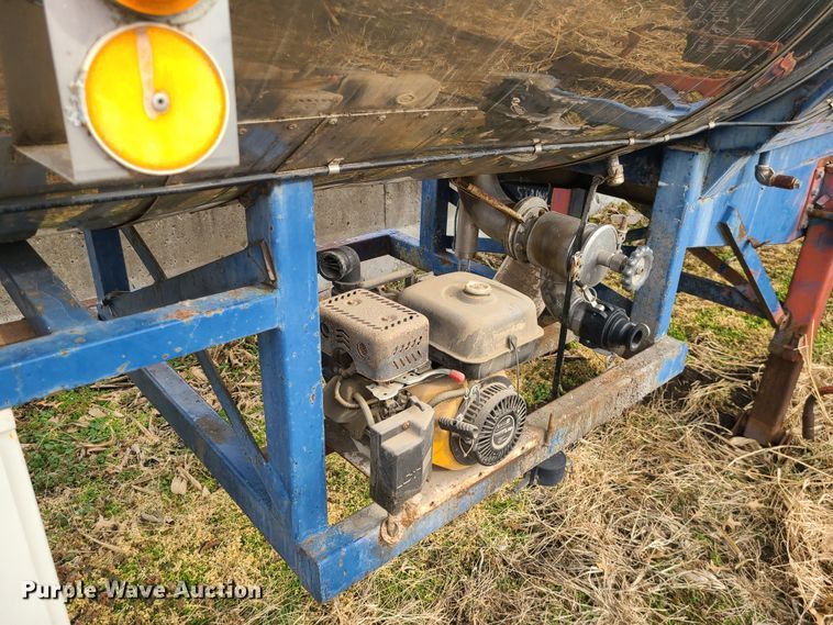 image for item JW9740 1970 Kari Kool CTK  tank trailer