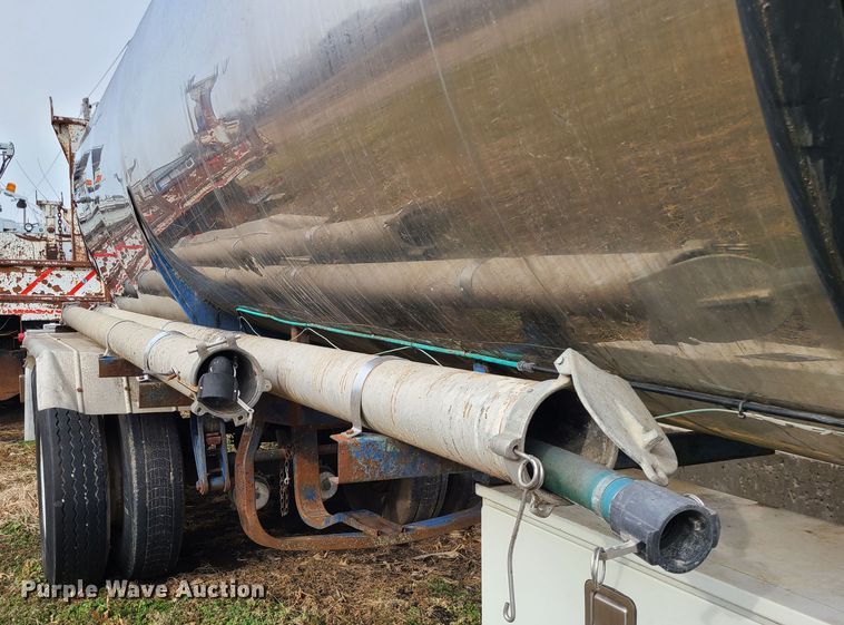 image for item JW9740 1970 Kari Kool CTK  tank trailer