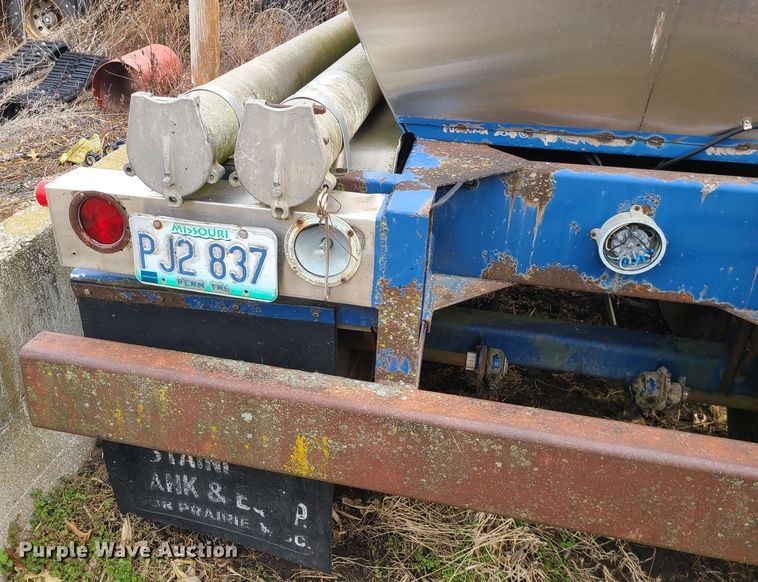 image for item JW9740 1970 Kari Kool CTK  tank trailer