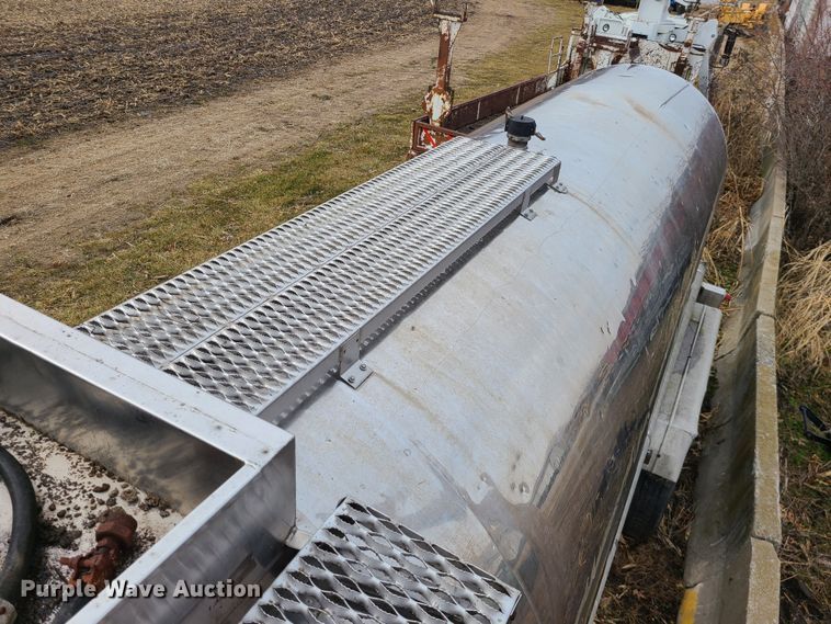 image for item JW9740 1970 Kari Kool CTK  tank trailer