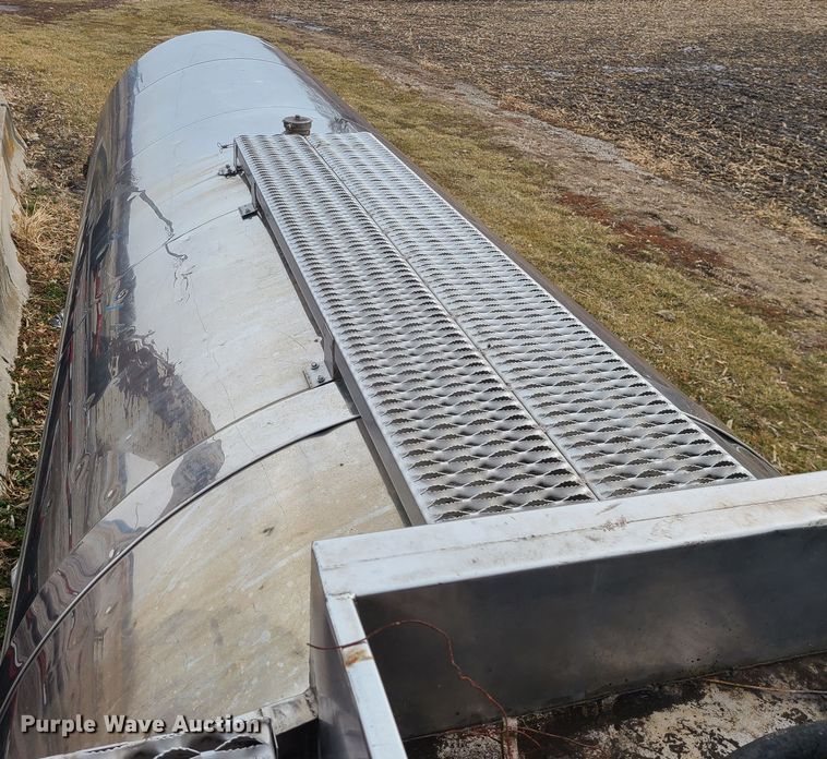 image for item JW9740 1970 Kari Kool CTK  tank trailer