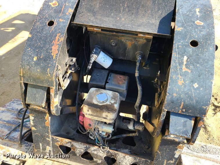 image for item JW9763 2010 Trail King TK70HDG-502  lowboy equipment trailer