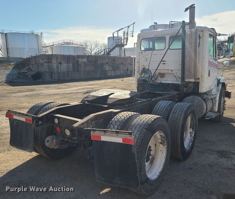 image for item JW9764 1998 Freightliner FL112  semi truck