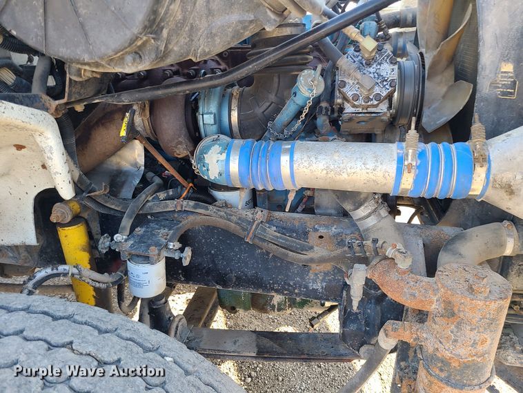 image for item JW9764 1998 Freightliner FL112  semi truck