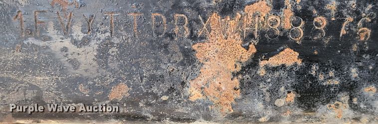 image for item JW9764 1998 Freightliner FL112  semi truck