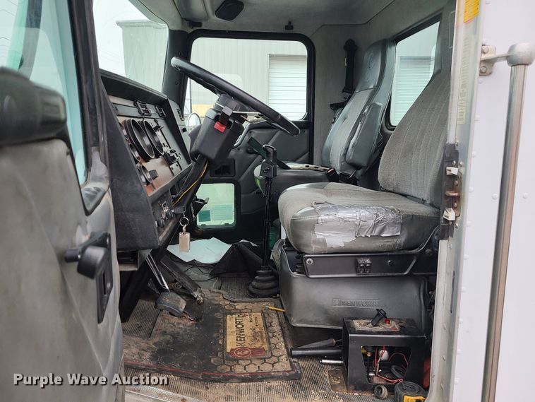 image for item JW9778 1999 Kenworth T300  tank truck