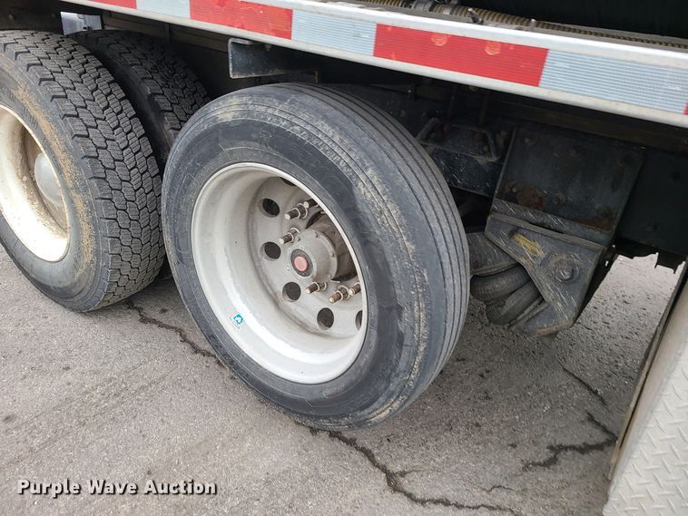 image for item JW9778 1999 Kenworth T300  tank truck