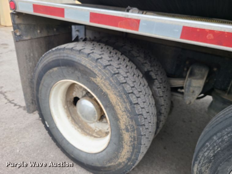 image for item JW9778 1999 Kenworth T300  tank truck