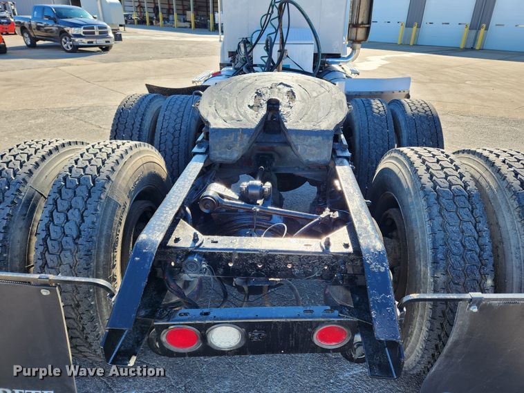 image for item KT9442 1994 Kenworth T800  semi truck