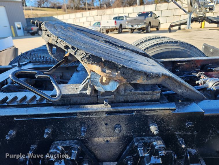 image for item KT9442 1994 Kenworth T800  semi truck