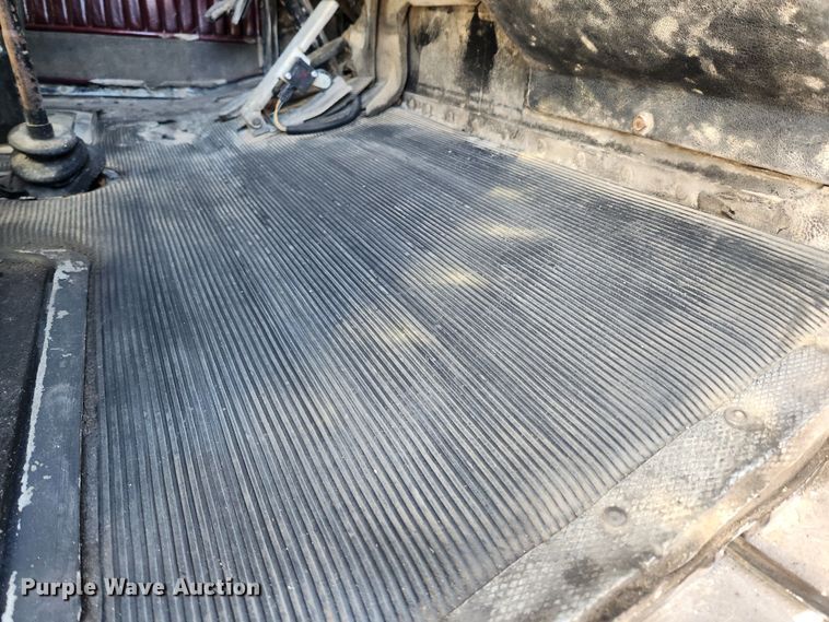 image for item KT9442 1994 Kenworth T800  semi truck