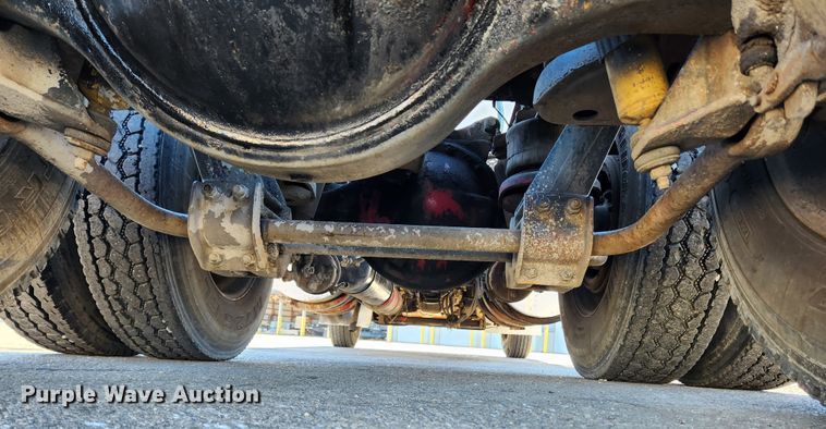 image for item KT9442 1994 Kenworth T800  semi truck