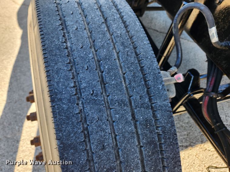 image for item KT9442 1994 Kenworth T800  semi truck