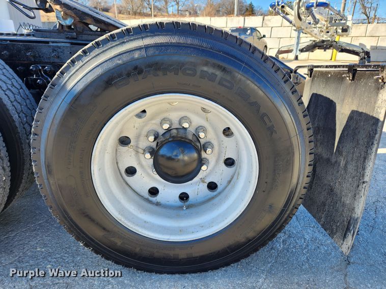 image for item KT9442 1994 Kenworth T800  semi truck