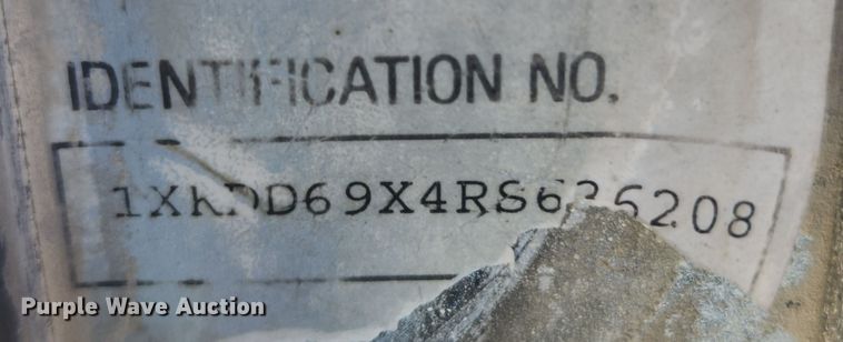 image for item KT9442 1994 Kenworth T800  semi truck