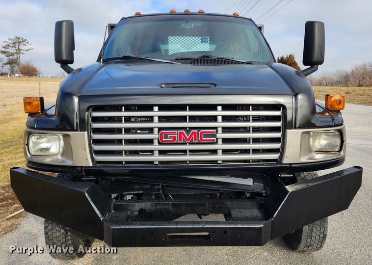 image for item KT9457 2007 GMC C5500  flatbed truck