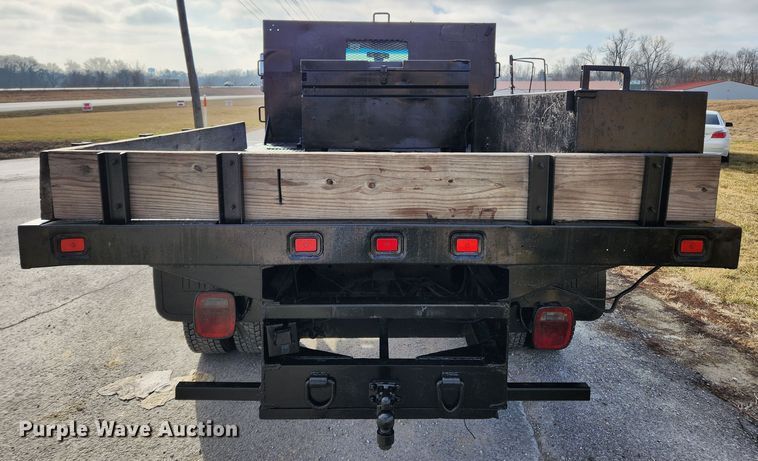 image for item KT9457 2007 GMC C5500  flatbed truck