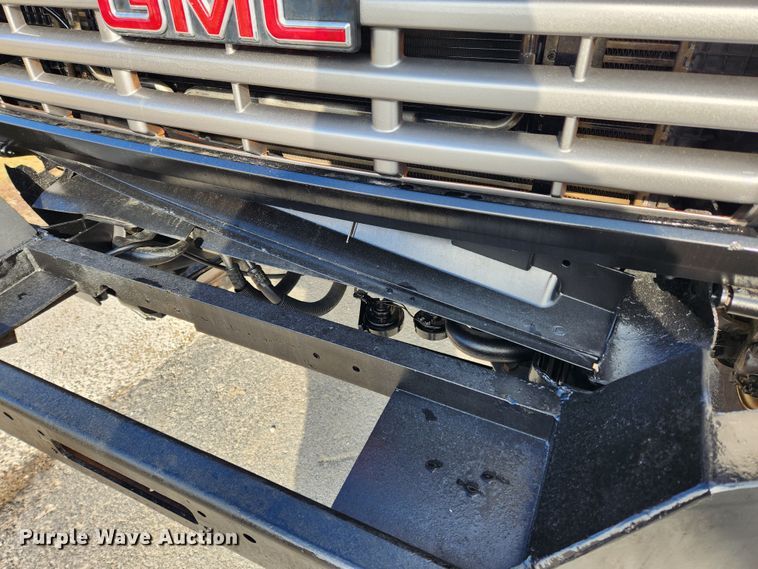 image for item KT9457 2007 GMC C5500  flatbed truck