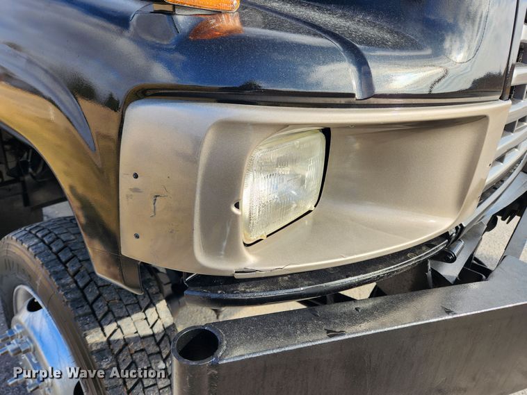 image for item KT9457 2007 GMC C5500  flatbed truck