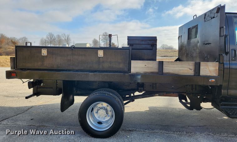 image for item KT9457 2007 GMC C5500  flatbed truck