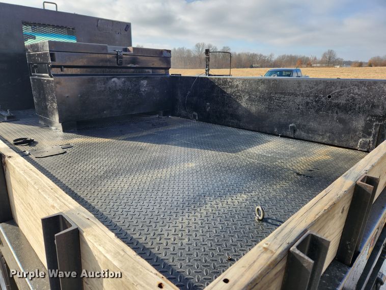 image for item KT9457 2007 GMC C5500  flatbed truck