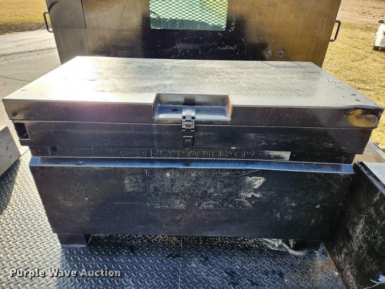 image for item KT9457 2007 GMC C5500  flatbed truck