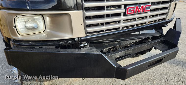 image for item KT9457 2007 GMC C5500  flatbed truck
