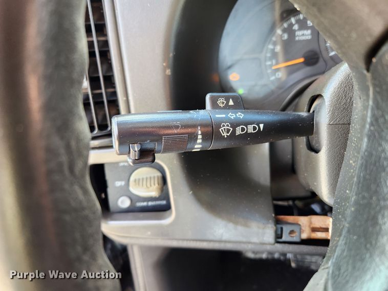 image for item KT9457 2007 GMC C5500  flatbed truck