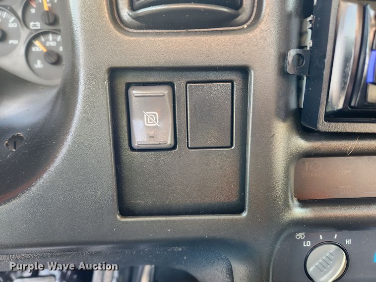 image for item KT9457 2007 GMC C5500  flatbed truck