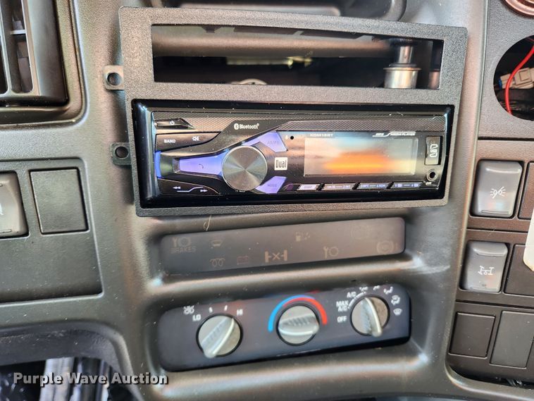 image for item KT9457 2007 GMC C5500  flatbed truck