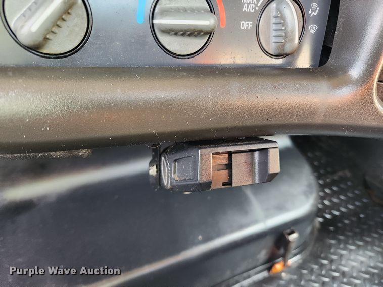 image for item KT9457 2007 GMC C5500  flatbed truck